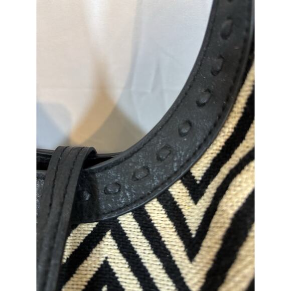 Big Buddha Portofino Large Vegan Leather Black & Cream Chevron Shoulder Bag Boho - Picture 4 of 12